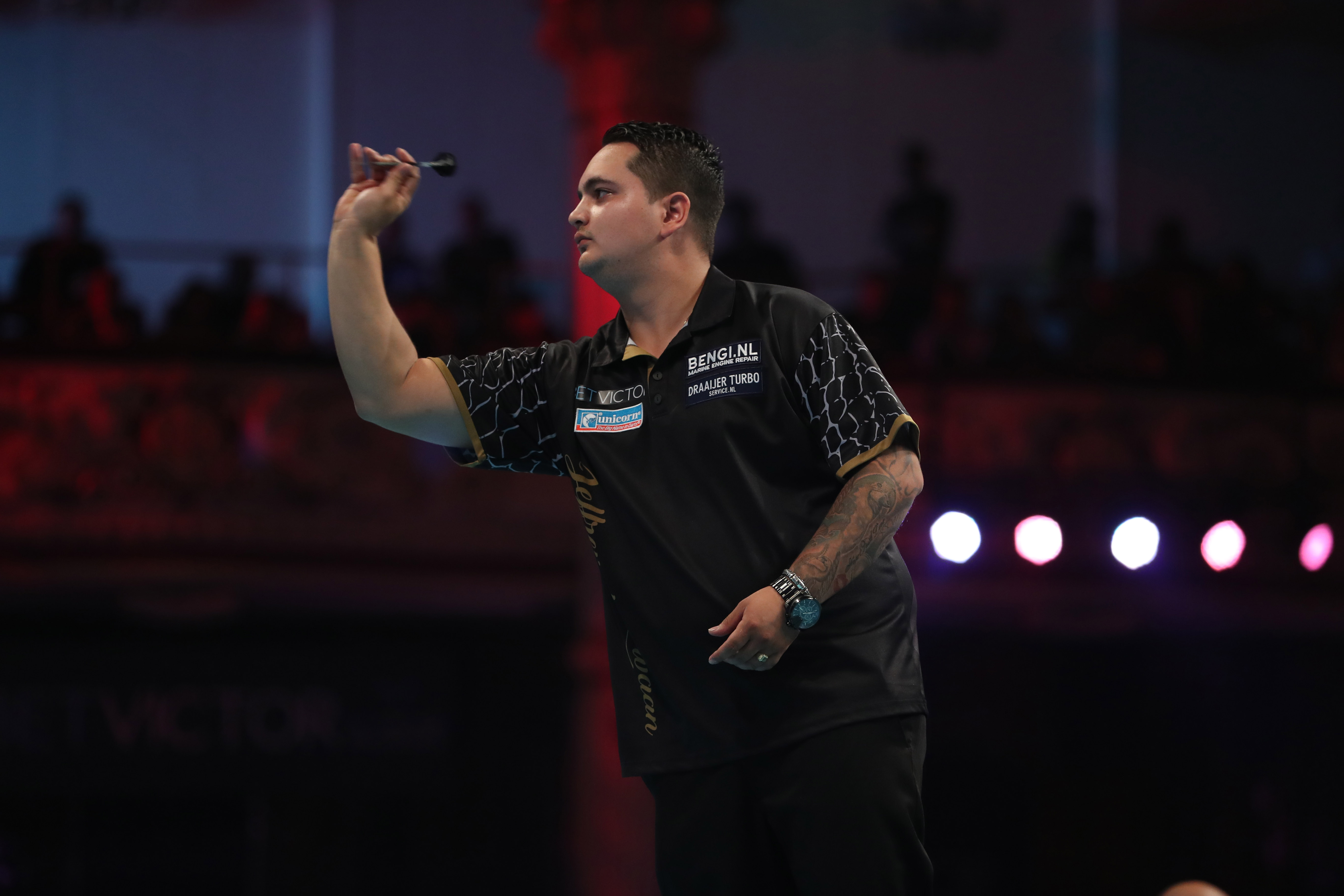 De Zwaan races to Players Championship triumph